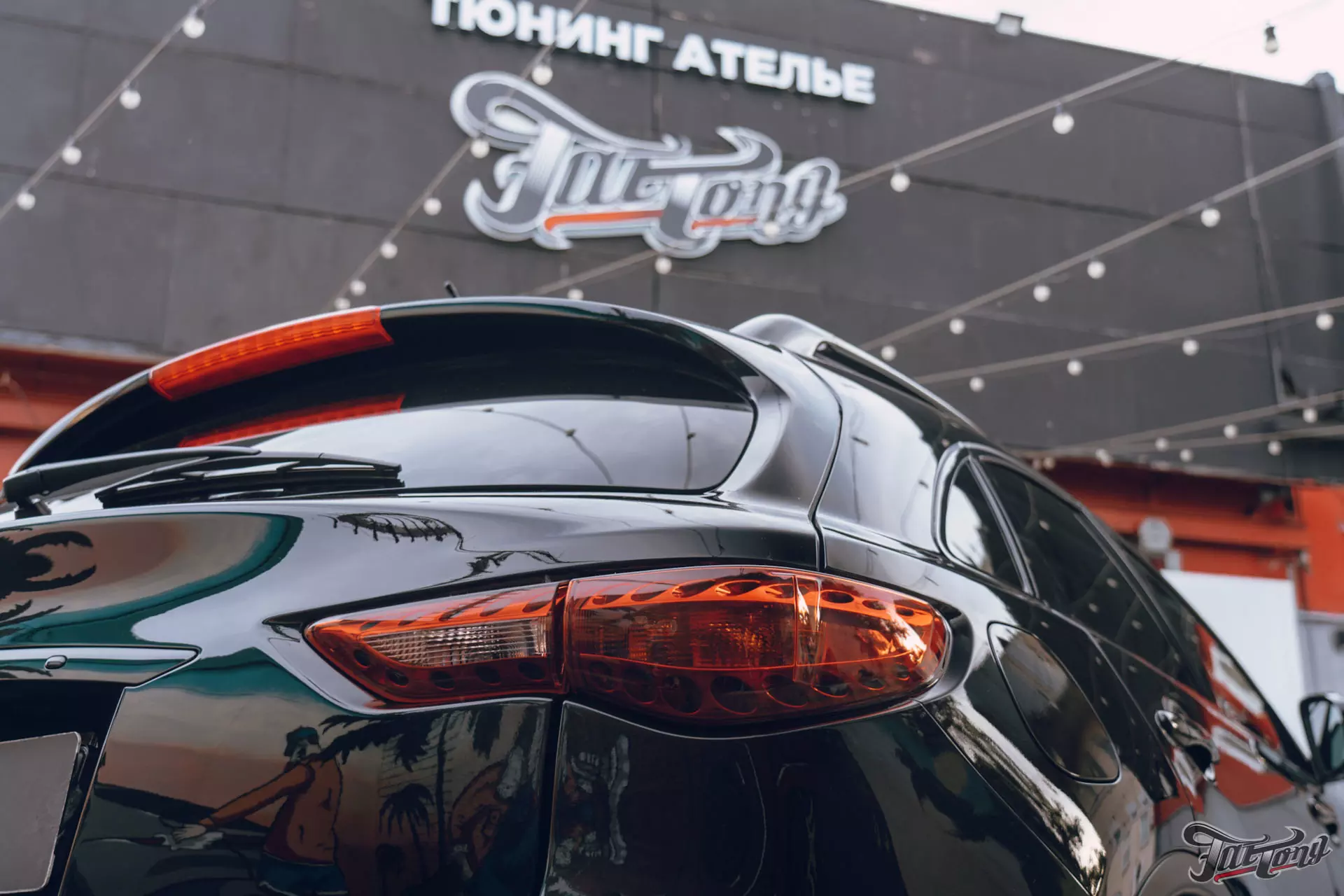 Infiniti QX70. Полировка кузова+керамика. Мойка подкапотного пространства. Химчистка салона. Окрас дисков
